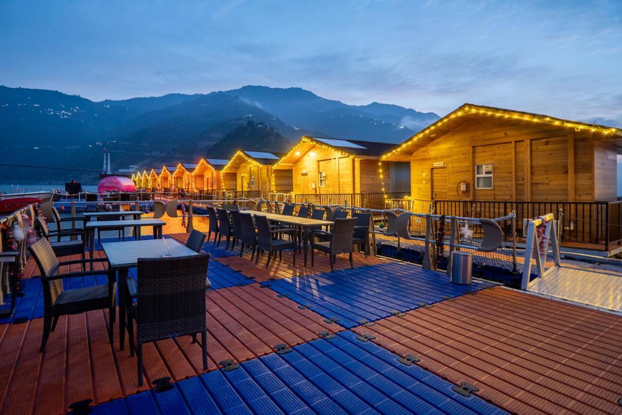Le Roi Floating Huts & Eco Rooms Tehri New Tehri Bagian luar foto